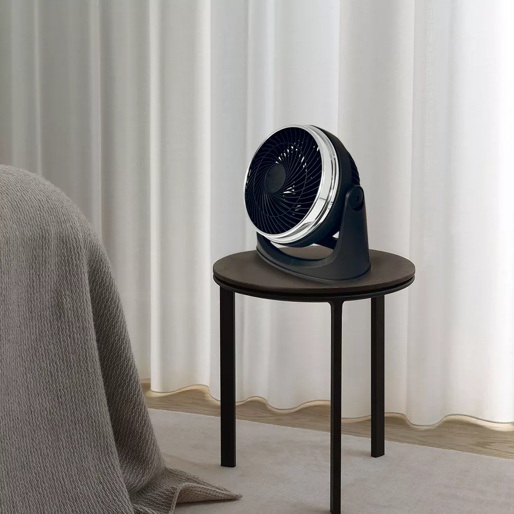 3rychlostní Stolní Ventilátor S Turbovým Prouděním A Náklonem O 90°